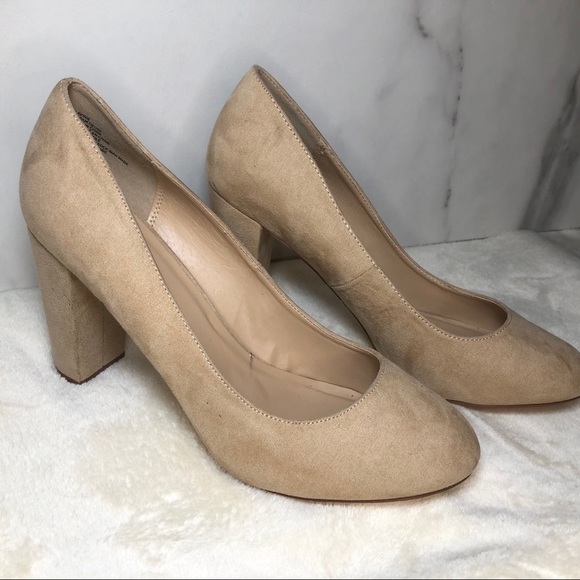 JustFab Tan Suede Block Heel Sz 9 - Picture 3 of 11